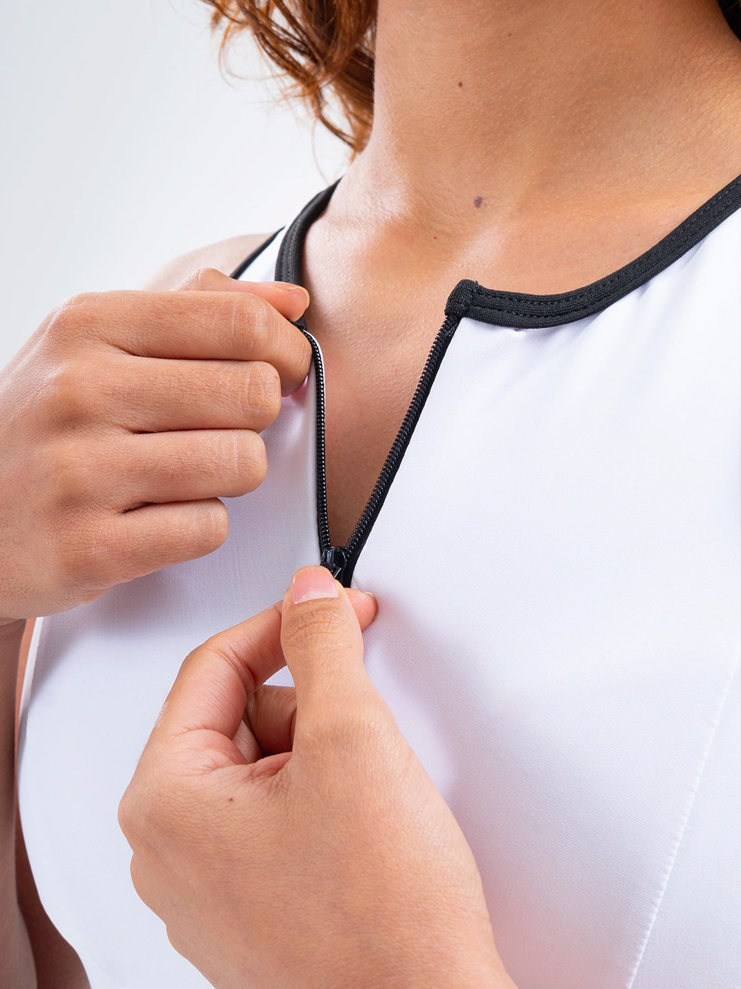 Top Deportivo con Zipper Powerzip - Blanco